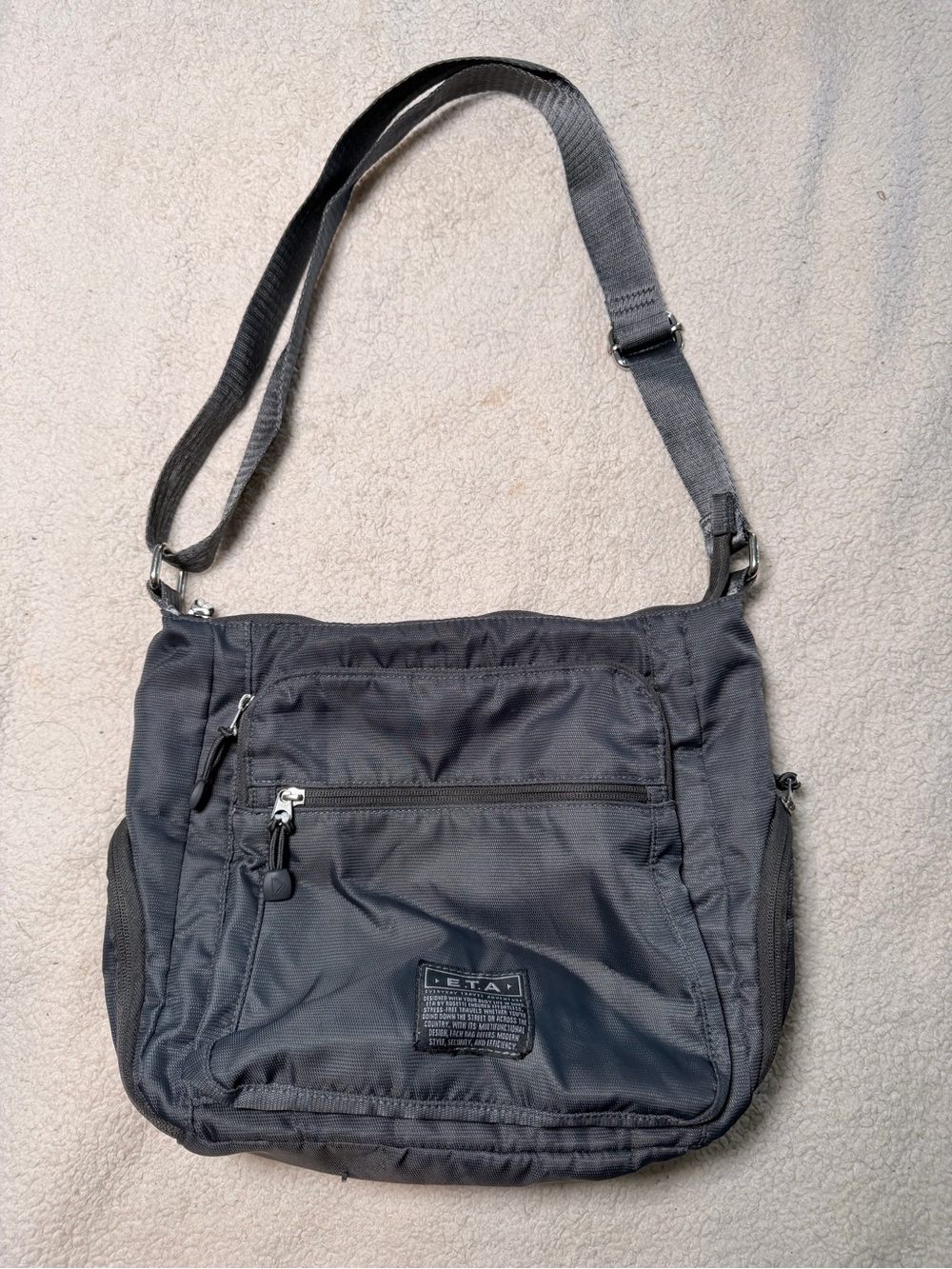 Everyday Travel Adventure Bag Gray